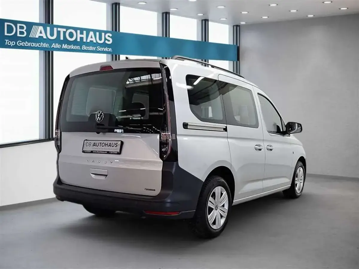 Gebraucht VW Caddy 122 PS (89 kW) 2023 Silber Van / Kleinbus