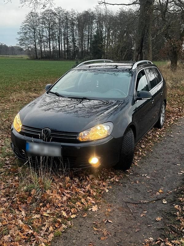 Gebraucht VW Golf VI 105 PS (77 kW) 2011 Andere farben Kleinwagen