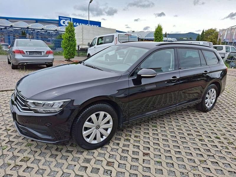 Schwarz Gebraucht 2021 VW Passat Kombi | 18.995 € (Guter Preis) - Bild 1/4