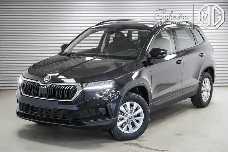 Neu 2025 Skoda Karoq Selection SUV | 32.571 € (Guter Preis) - Bild 1/4