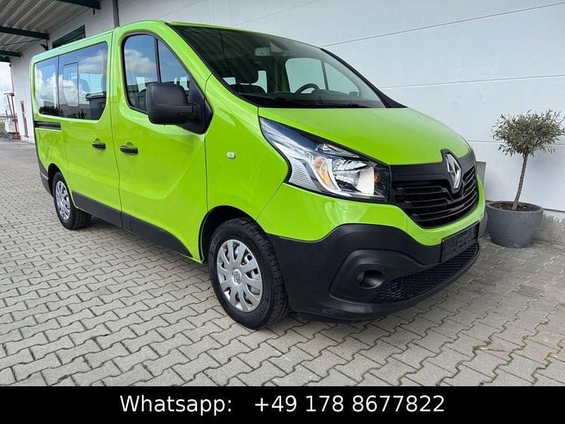Gebraucht Renault Trafic Expression 125 PS (91 kW) 2017 Grün Van / Kleinbus