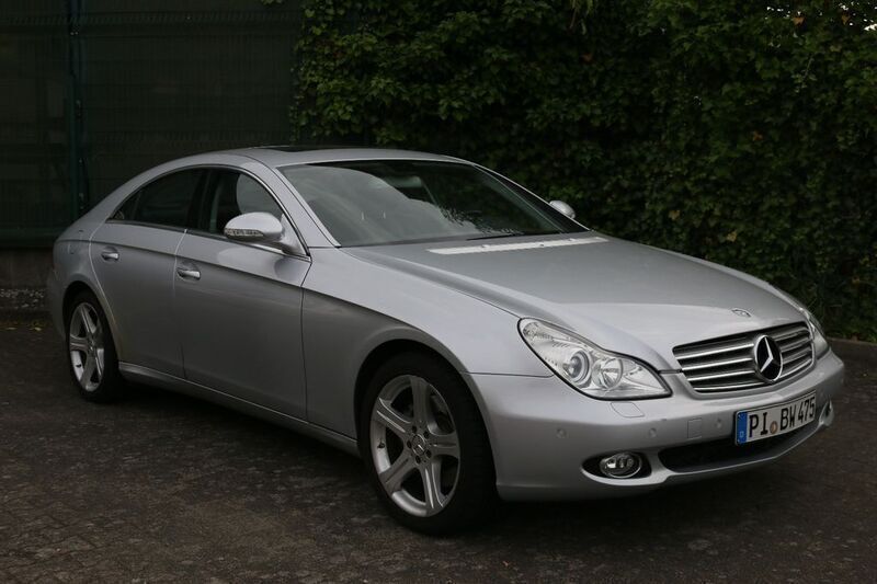 Silber Gebraucht 2005 Mercedes CLS350 Limousine | 9.800 € (Guter Preis) - Bild 1/2