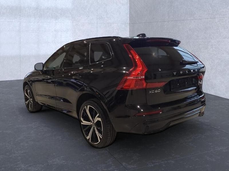 Gebraucht Volvo XC60 Plus 197 PS (144 kW) 2023 Schwarz SUV