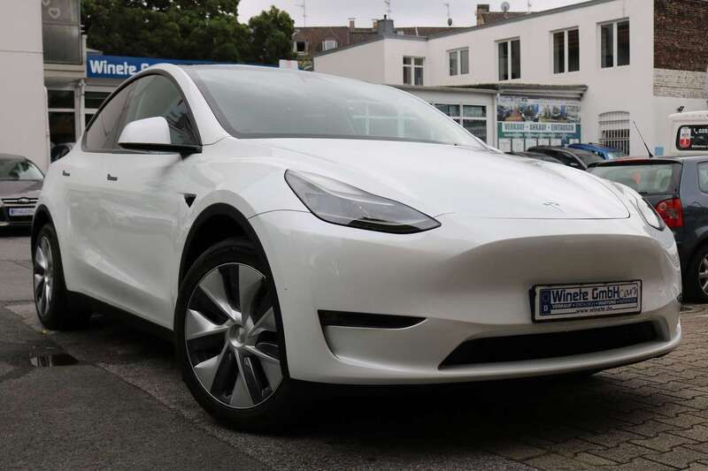 Weiß Gebraucht 2022 Tesla Model Y Long Range SUV | 36.990 € (Fairer Preis) - Bild 1/4