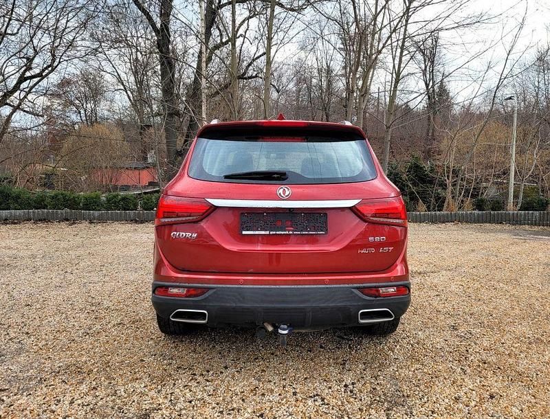 Gebraucht DFSK Glory 580 145 PS (106 kW) 2019 Rot SUV