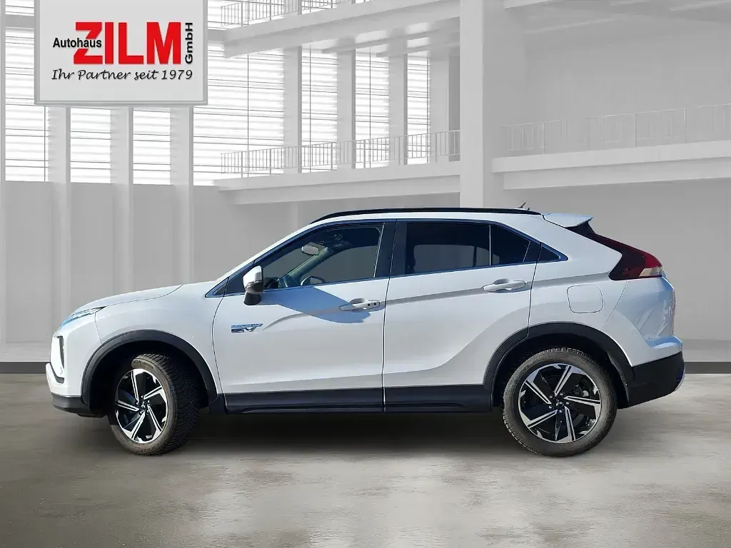 Gebraucht Mitsubishi Eclipse Cross Plus 188 PS (138 kW) 2022 Weiß SUV