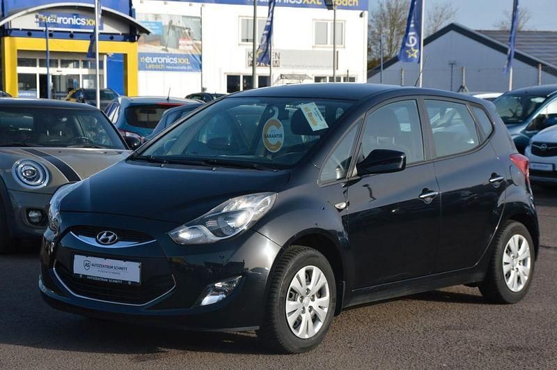 Gebraucht Hyundai ix20 Classic 90 PS (66 kW) 2013 Phantom black / mic Kleinwagen