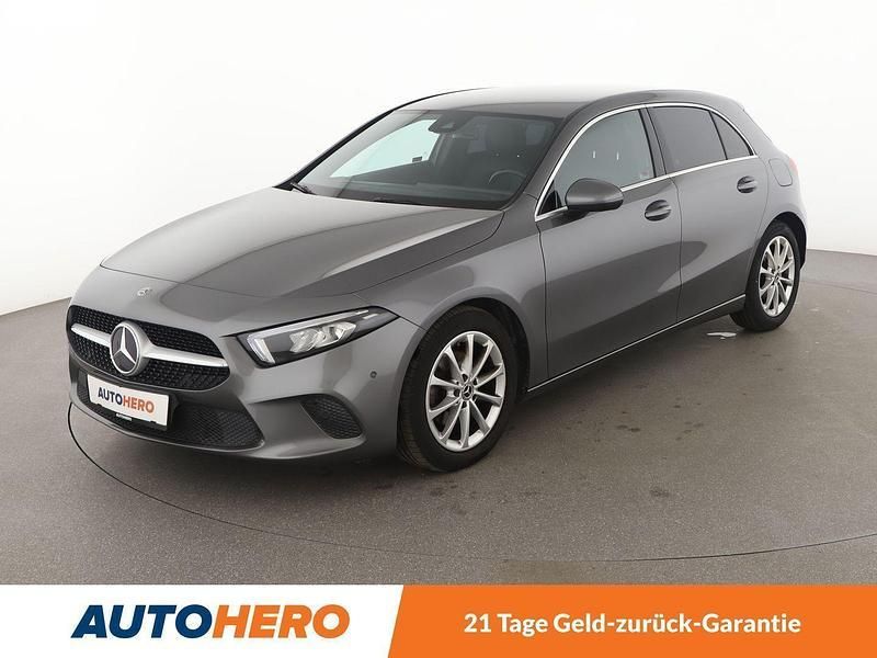 Grau Gebraucht 2019 Mercedes A180 Progressive Limousine | 20.580 € (Fairer Preis) - Bild 1/3