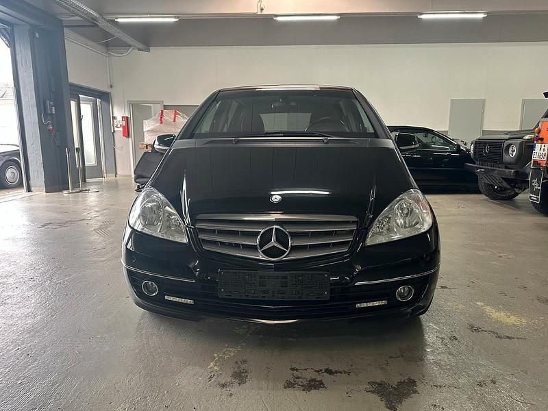 Gebraucht Mercedes A200 136 PS (100 kW) 2010 Schwarz Limousine
