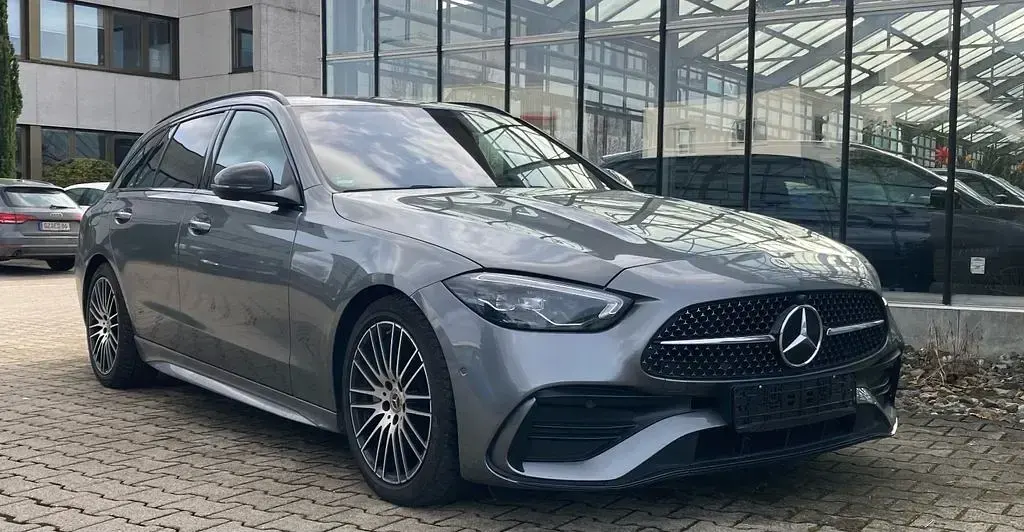 Gebraucht Mercedes 200 AMG line 163 PS (119 kW) 2023 Grau Kombi