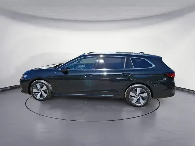 Gebraucht VW Passat Business 150 PS (110 kW) 2025 Grenadillschwarz metallic Kombi