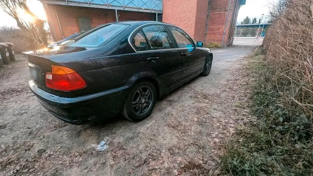 Gebraucht BMW 328 193 PS (141 kW) 1998 Blau Limousine