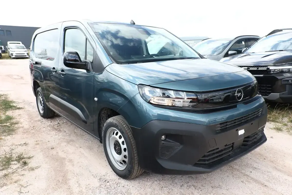 Neu Opel Combo S 131 PS (96 kW) 2026 Libeccio blau Van / Kleinbus