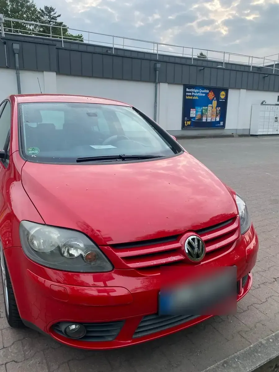 Gebraucht VW Golf VI 80 PS (58 kW) 2009 Rot Kleinwagen