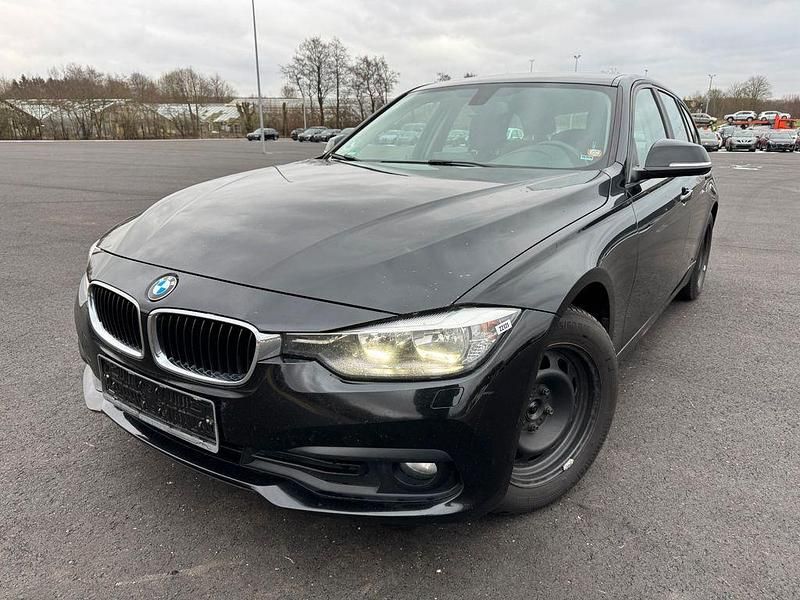 Gebraucht BMW 318 150 PS (110 kW) 2016 Schwarz Kombi