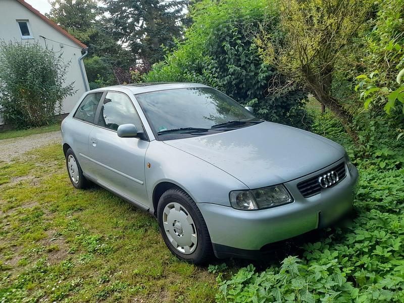 Silber Gebraucht 1998 Audi A3 Kleinwagen | 1.600 € (Fairer Preis) - Bild 1/4