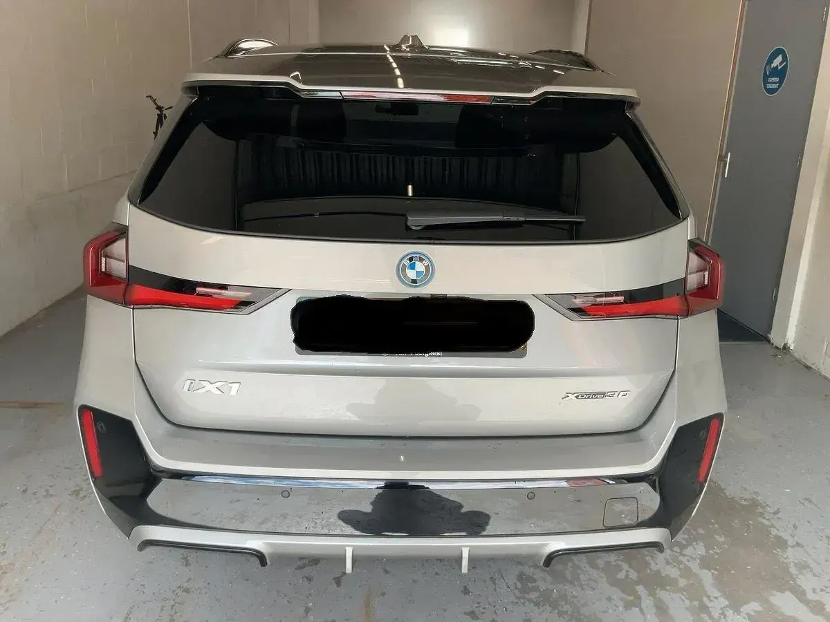 Gebraucht BMW iX1 M Sport 230 kW (313 PS) 2023 Silber SUV