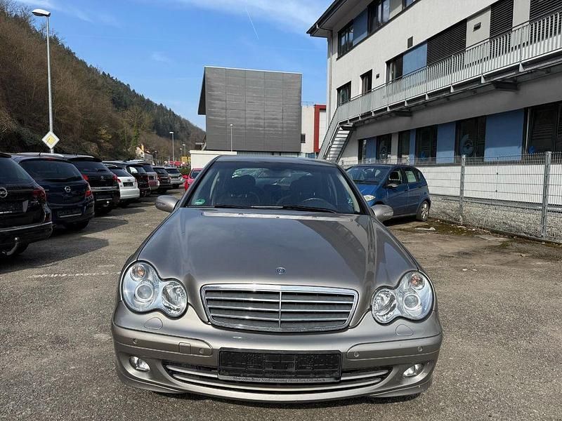 Gebraucht Mercedes C180 143 PS (105 kW) 2004 Silber Limousine