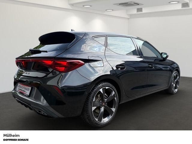 Second-hand Cupra Leon 150 CP (110 kW) 2025 Negru Berlinǎ