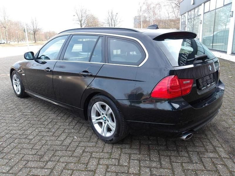 Gebraucht BMW 320 Efficient Dynamics 163 PS (119 kW) 2012 Schwarz Kombi