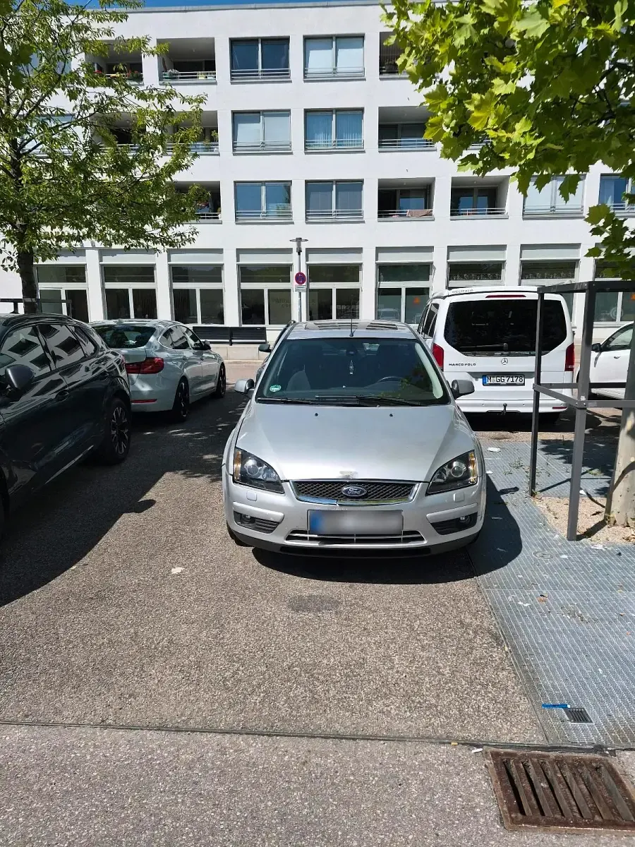 Gebraucht Ford Focus 101 PS (74 kW) 2007 Grau Kombi