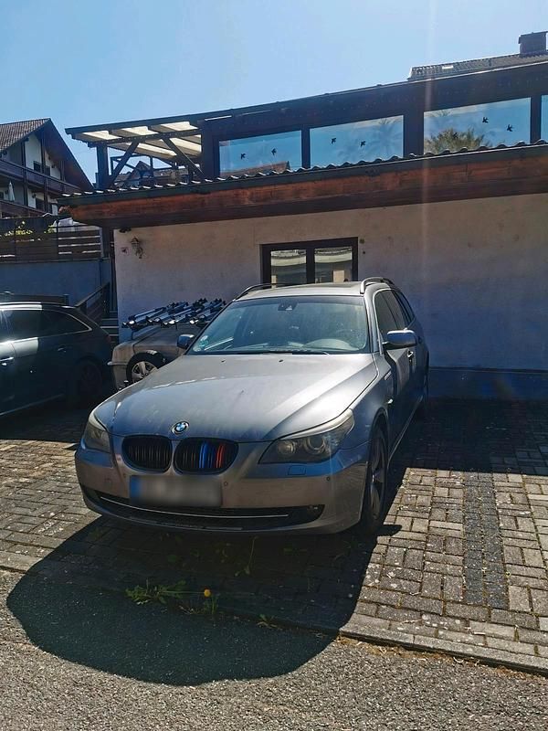 Gebraucht BMW 530 300 PS (220 kW) 2007 Grau Kombi