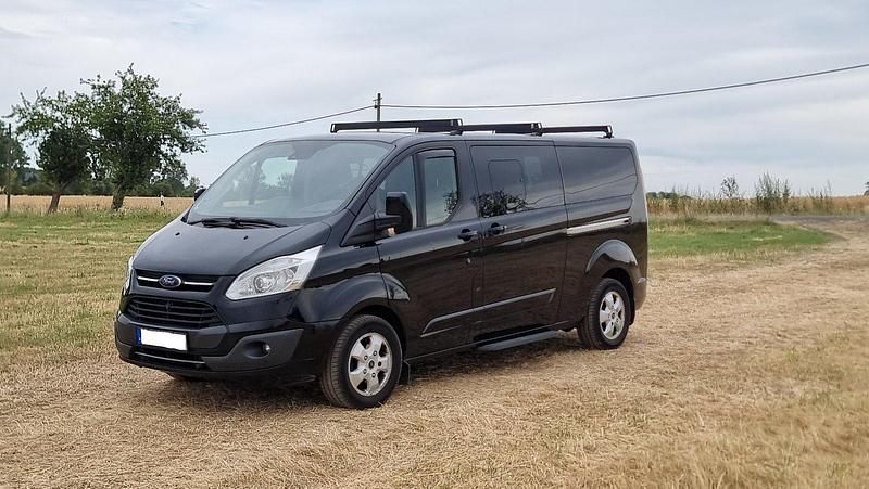 Schwarz Gebraucht 2017 Ford Tourneo Custom Van / Kleinbus | 18.900 € - Bild 1/4