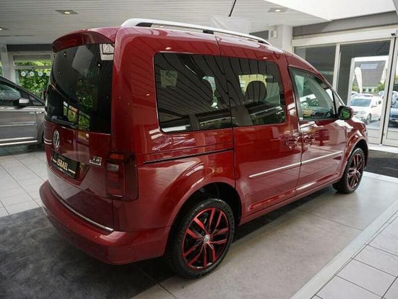 Gebraucht VW Caddy Trendline 125 PS (91 kW) 2015 Rot Van / Kleinbus
