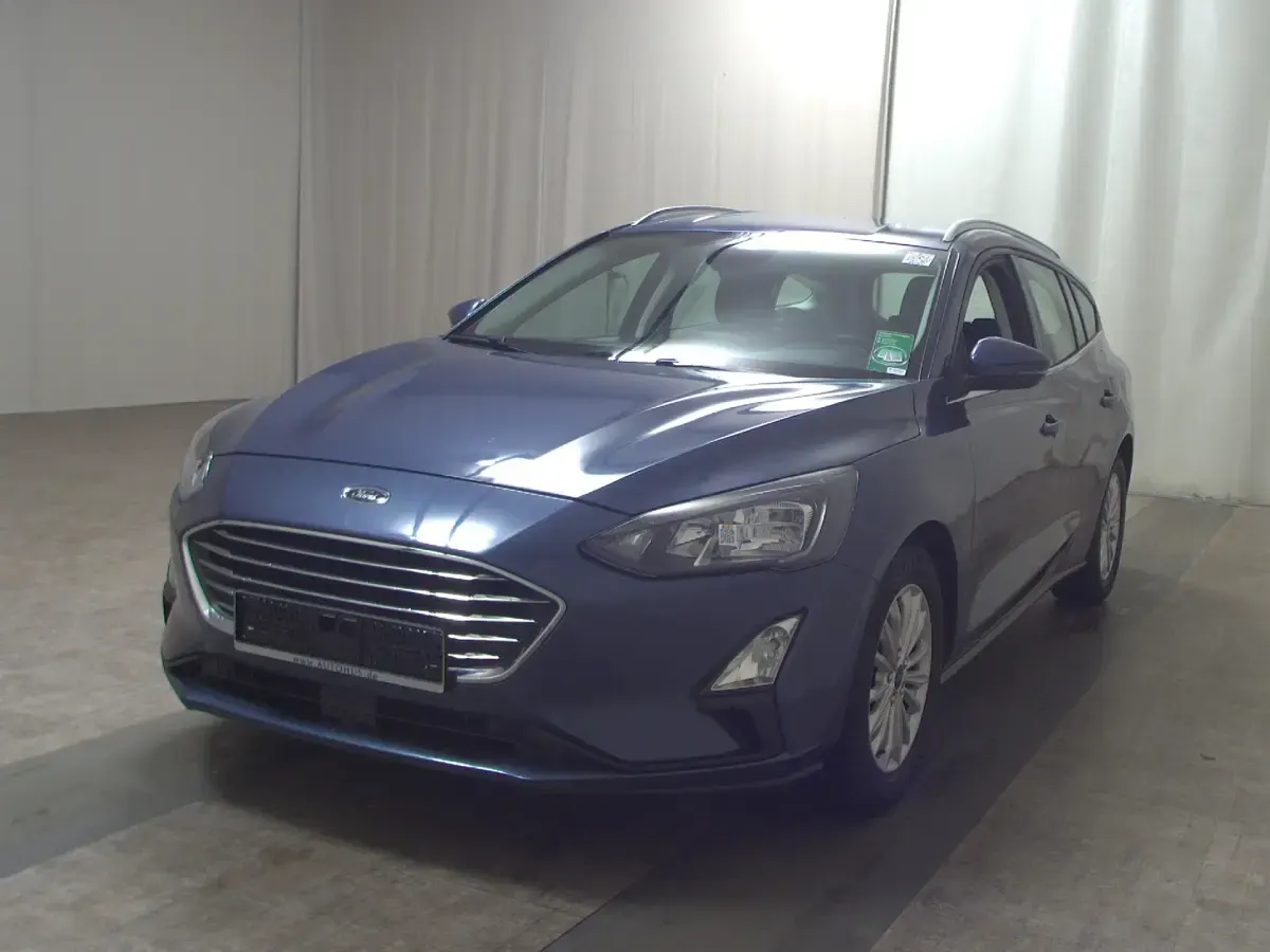 Käytetty Ford Focus Titanium 125 HP (91 kW) 2021 Sininen Farmari