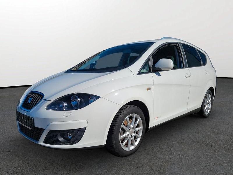 Gebraucht Seat Altea XL Copa 105 PS (77 kW) 2012 Weiß Van / Kleinbus