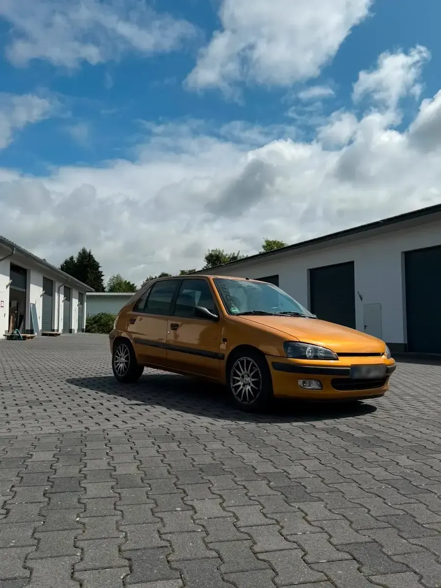 Gebraucht Peugeot 106 60 PS (44 kW) 1998 Gold Kleinwagen