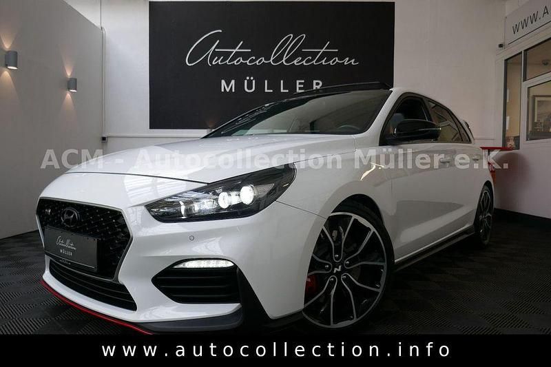 Weiß Gebraucht 2020 Hyundai i30 N Performance Limousine | 23.997 € (Fairer Preis) - Bild 1/4