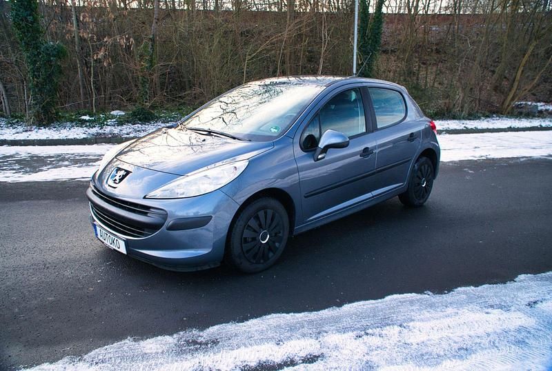 Gebraucht Peugeot 207 95 PS (69 kW) 2009 Limousine