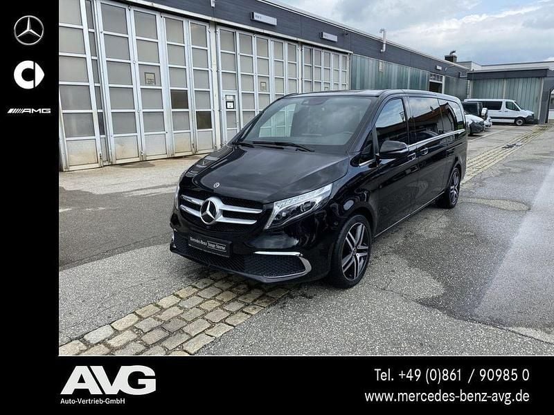 Obsidianschwarz Gebraucht 2020 Mercedes V300 Van / Kleinbus | 52.700 € (Guter Preis) - Bild 1/4