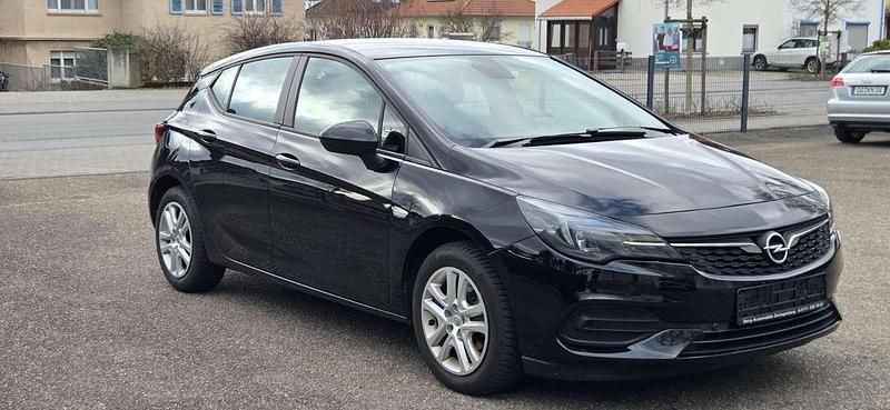 Gebraucht Opel Astra 131 PS (96 kW) 2022 Schwarz Limousine