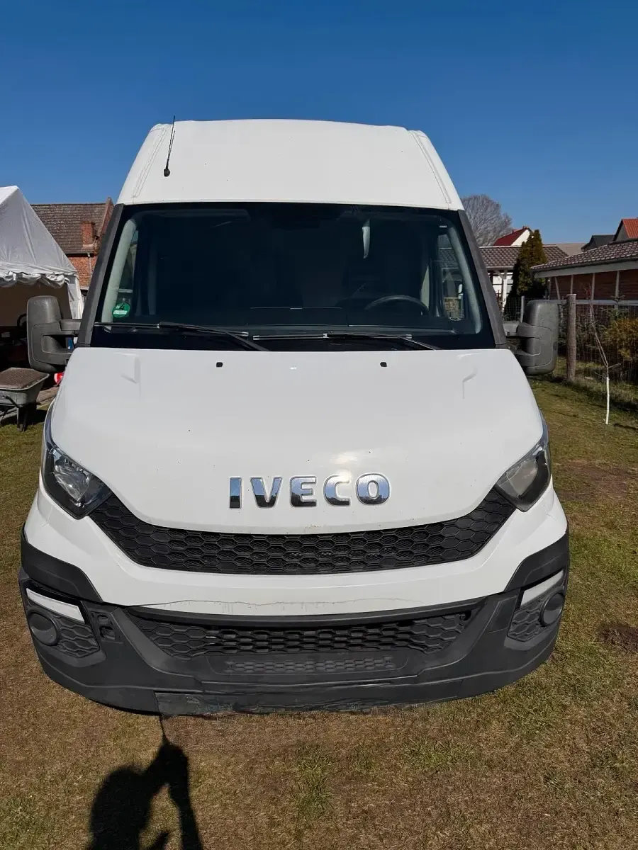 Gebraucht Iveco Daily 147 PS (108 kW) 2015 Weiß Limousine