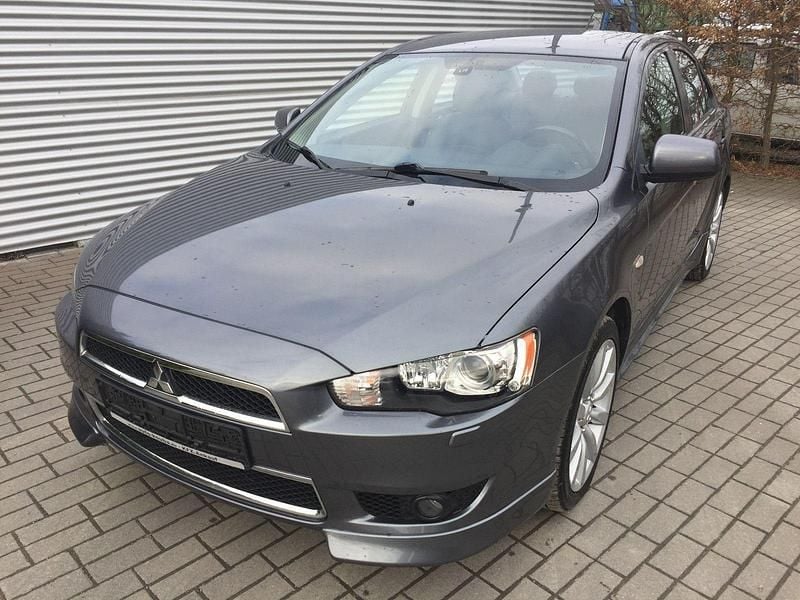 Gebraucht Mitsubishi Lancer Instyle 143 PS (105 kW) 2010 Grau Limousine