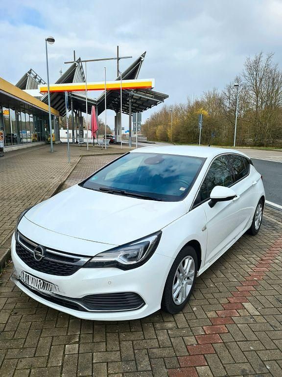 Gebraucht Opel Astra Ultimate 200 PS (147 kW) 2018 Weiß Limousine