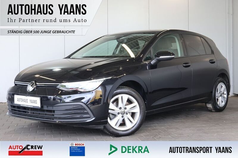 Schwarz Gebraucht 2024 VW Golf VIII Life Limousine | 22.889 € (Superpreis) - Bild 1/4