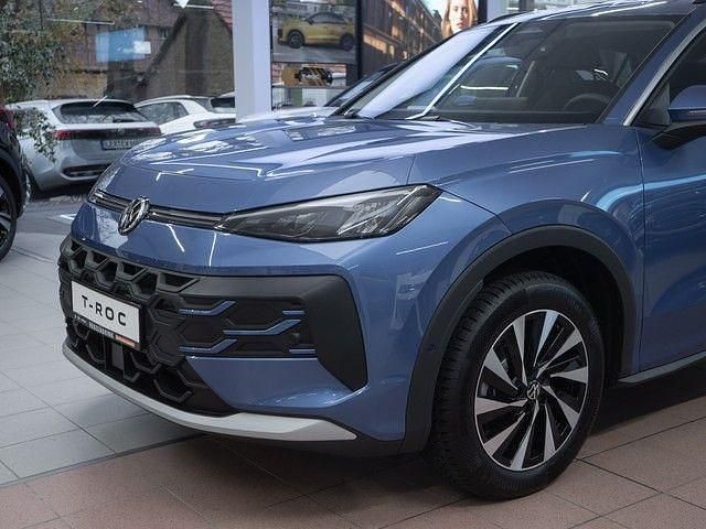 Neu VW T-Roc Life 116 PS (85 kW) 2025 Blau SUV
