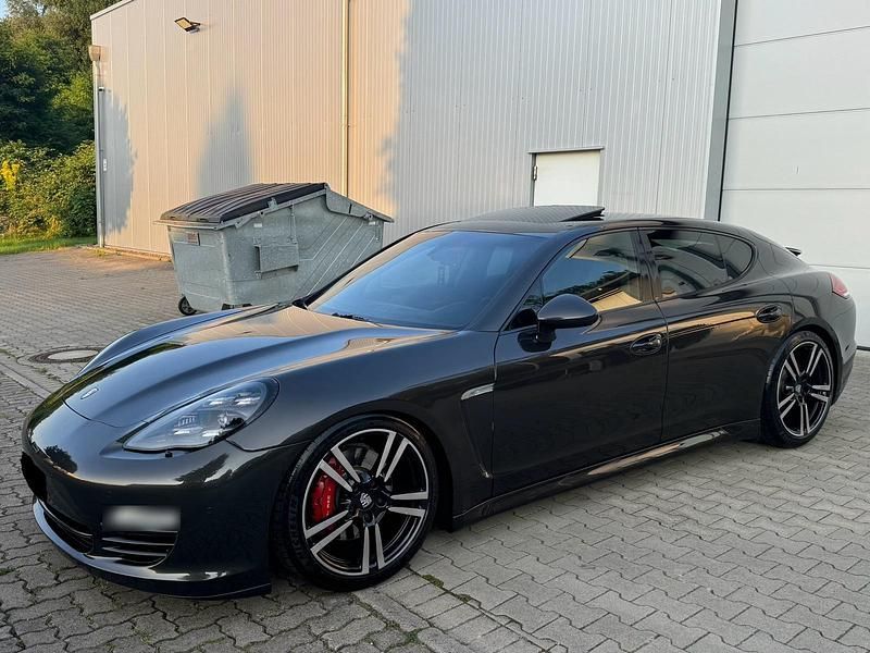 Gebraucht Porsche Panamera Turbo 250 PS (183 kW) 2011 Braun Limousine