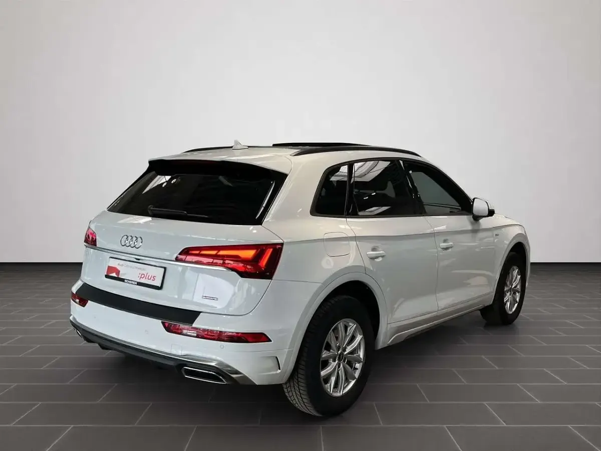 Gebraucht Audi Q5 S-Line 299 PS (219 kW) 2023 Gletscherweiß metallic SUV