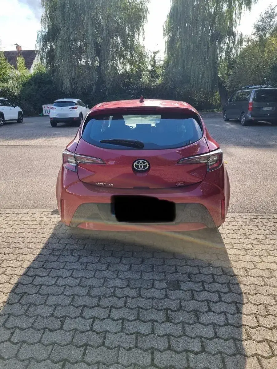 Gebraucht Toyota Corolla Comfort 116 PS (85 kW) 2020 Rot Limousine