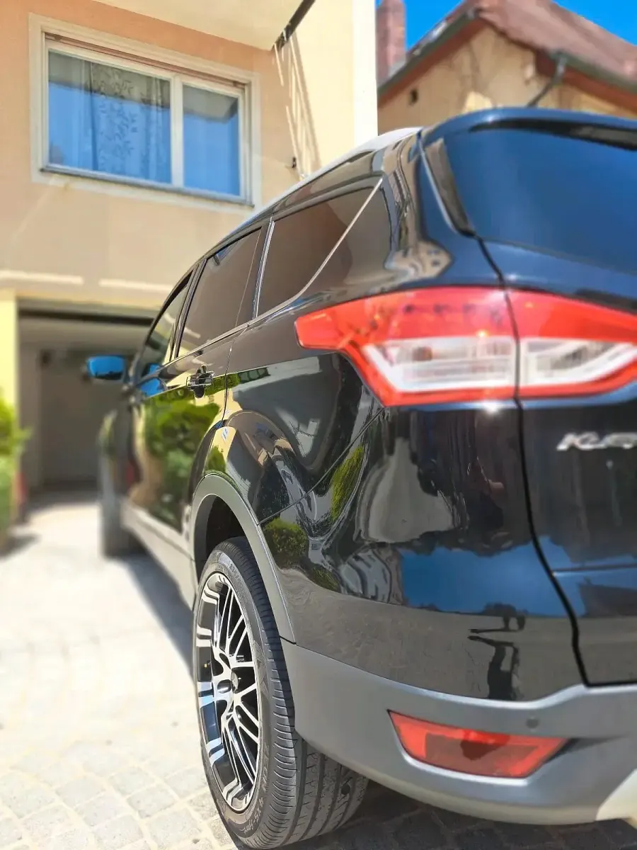 Gebraucht Ford Kuga 163 PS (119 kW) 2013 Schwarz SUV