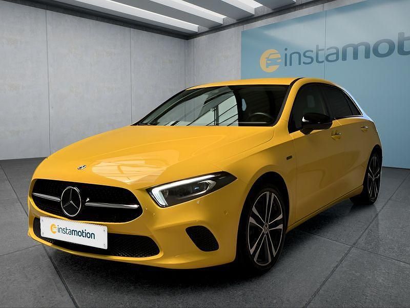 Gelb Gebraucht 2020 Mercedes A250 Kleinwagen | 28.449 € (Teuer) - Bild 1/4