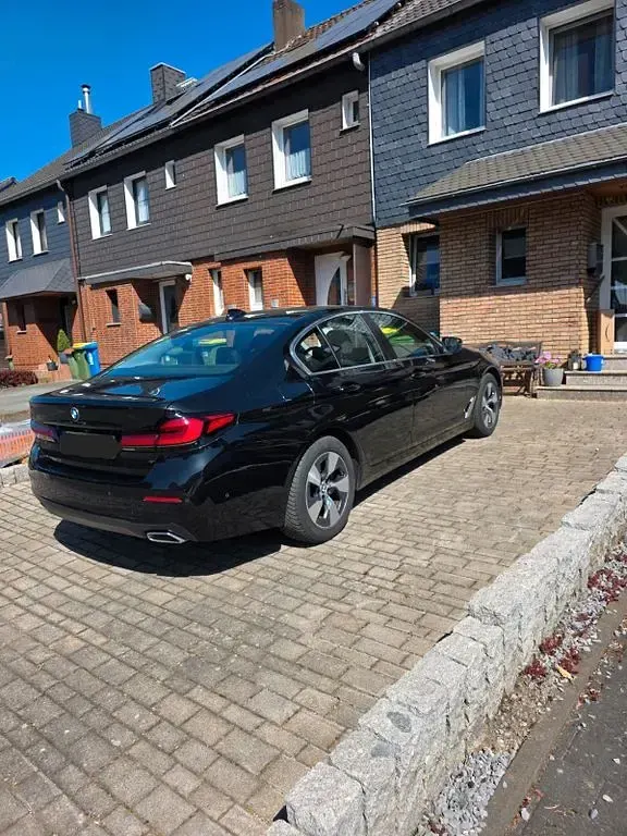 Gebraucht BMW 520 184 PS (135 kW) 2020 Schwarz Limousine