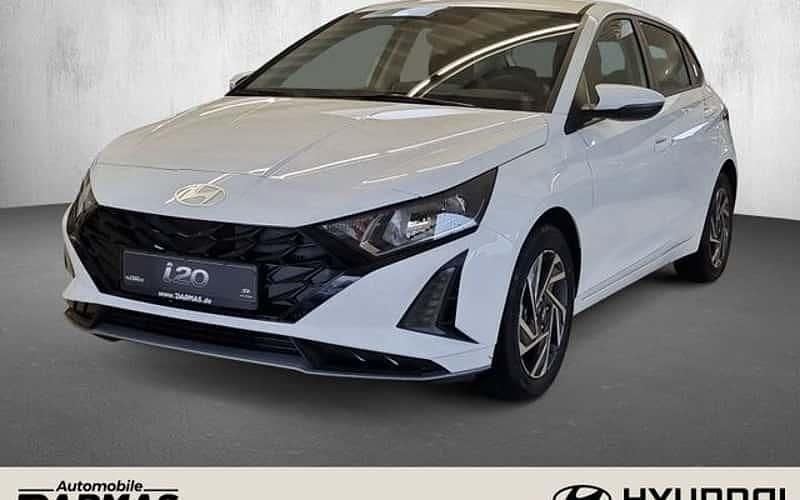 Weiß Gebraucht 2024 Hyundai i20 Trend Limousine | 17.690 € (Guter Preis) - Bild 1/4