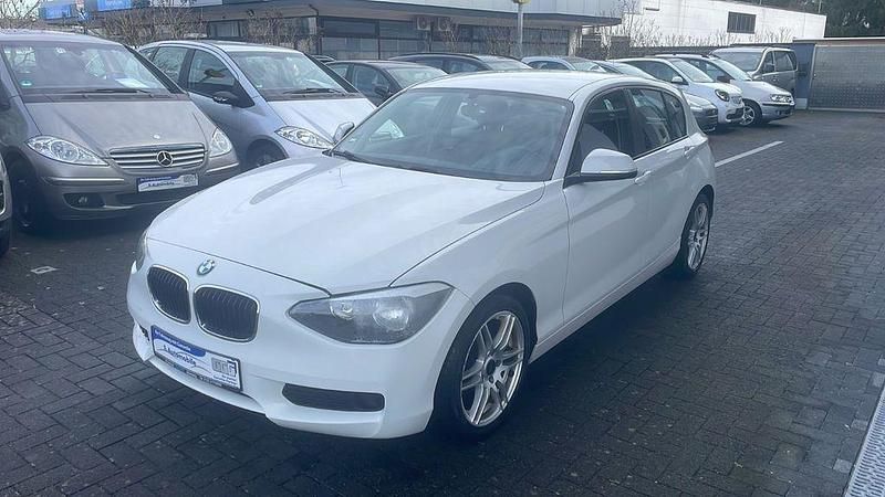 Gebraucht BMW 114 102 PS (75 kW) 2013 Weiß Kleinwagen