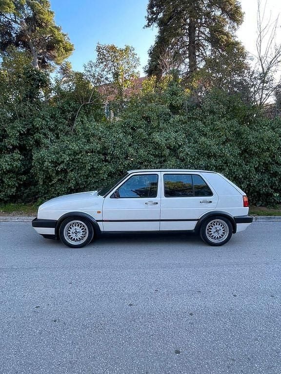 Gebraucht VW Golf II GTI 136 PS (100 kW) 1988 Weiß Kleinwagen