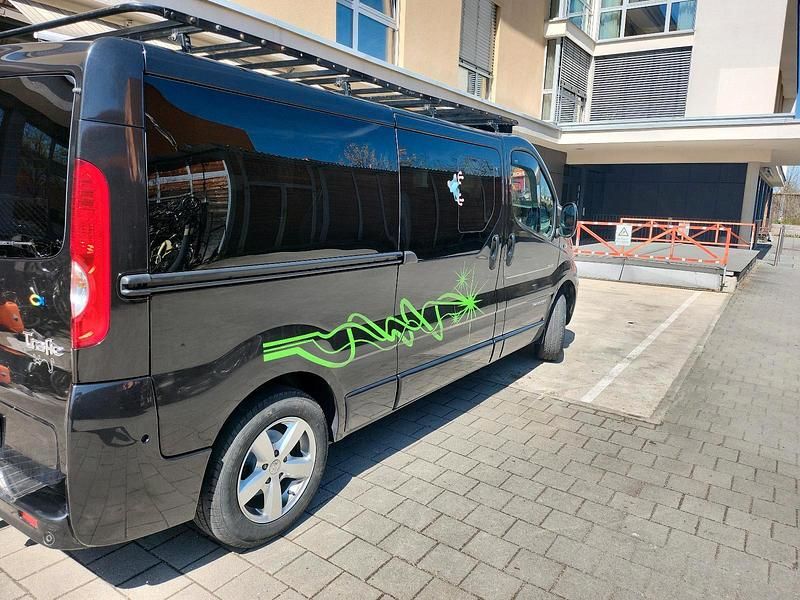 Gebraucht Renault Trafic Black Edition 115 PS (84 kW) 2014 Schwarz Van / Kleinbus